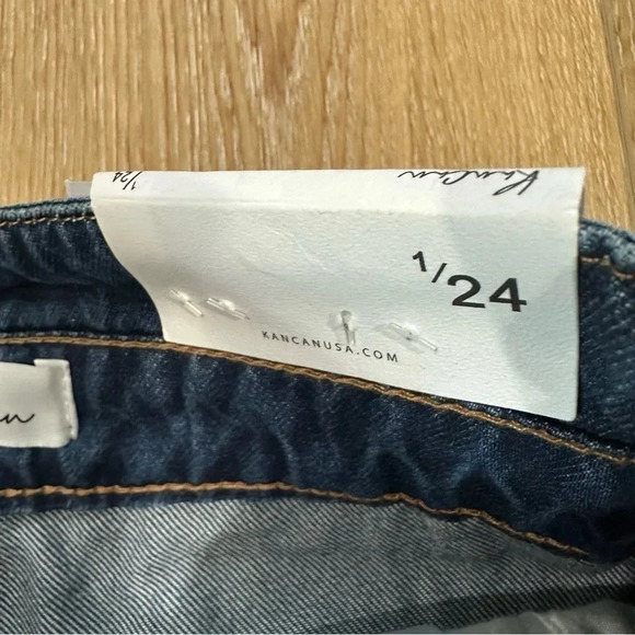 KanCan High Waist Belted Distressed Medium Wash Denim Tapered Leg Size 1/24 NWT - Picture 9 of 11